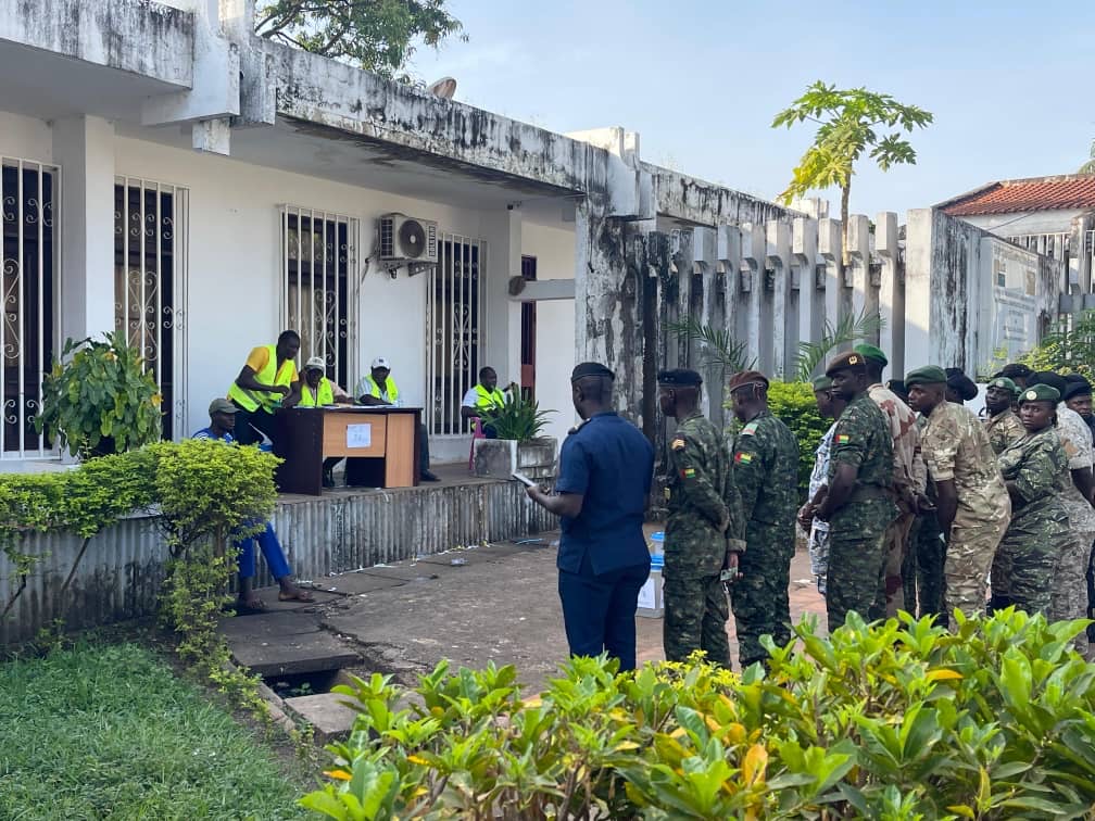 Militár no polísia sira halo votasaun antesipada iha Giné-Bisau