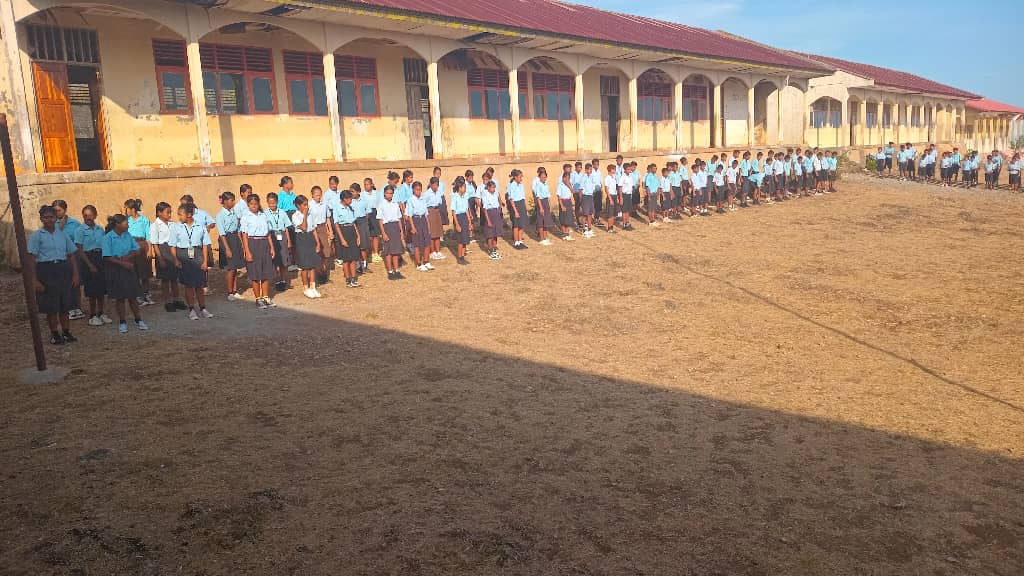 EBC Borudua Atelari enfrenta menus profesór, ME sei tau-matan