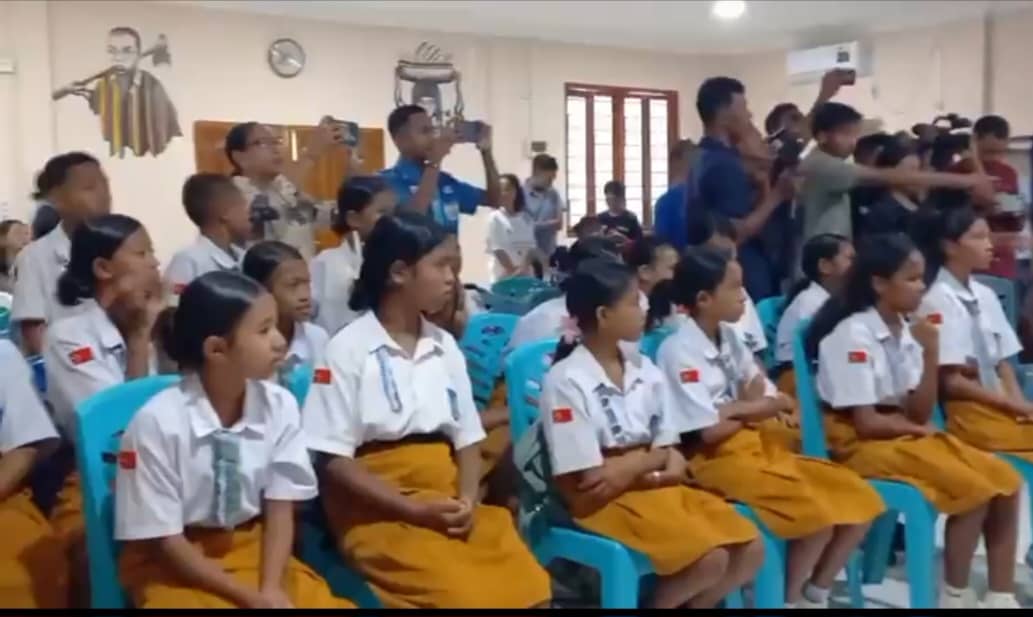AJTL kapasita Literásia Dijitál no AI ba estudante sira