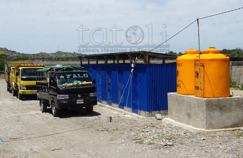 Vendedór Merkadu Numbei rekomenda autoridade instala iluminasaun no fornese bee-moos