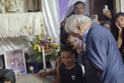 Xanana hakat-tuir ain-le’ut fó omenajen ba Saudoza “Hallima” iha Nunu-Tali