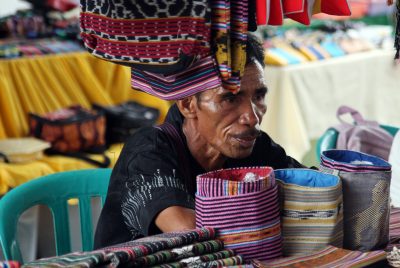 FOTO-ATUÁL : Fundasaun Alola loke feira natal 2025 ba públiku