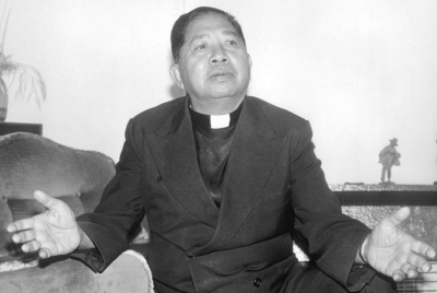Governu atribui naran “Monseñór Martinho da Costa Lopes” ba ponte Manatutu Vila