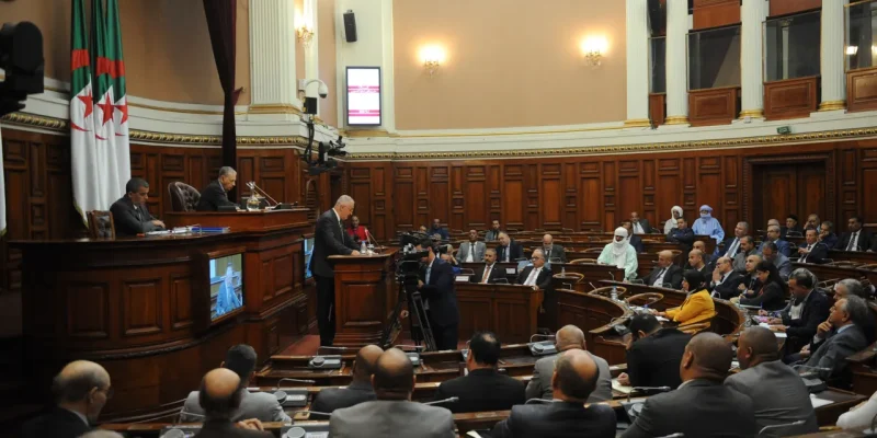 Parlamentu Arjélia aprova lei kriminaliza kolonizasaun