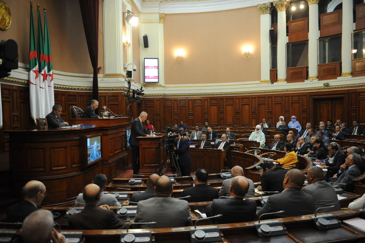 Parlamentu Arjélia aprova lei kriminaliza kolonizasaun