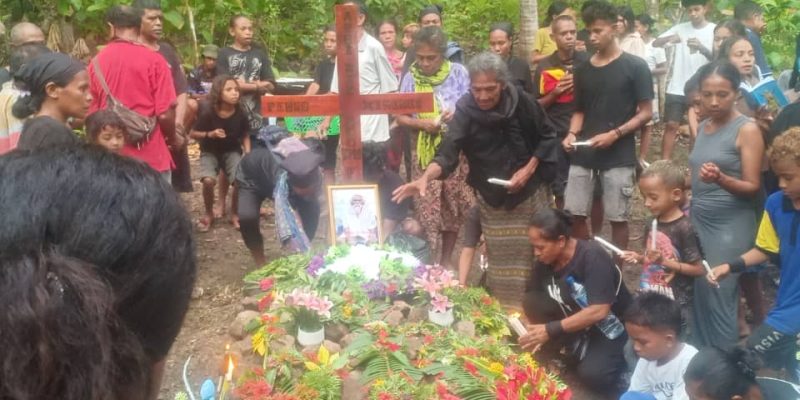 KKLN Vikeke no família haloot ona saudozu ‘Mate Moris’ iha semitériu Buanurak Ossú