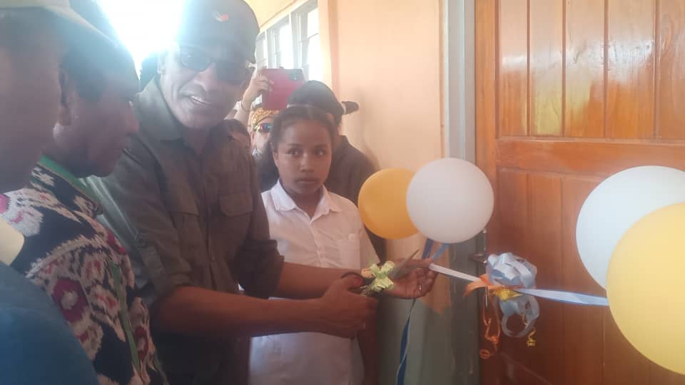 Inaugura ona edifísiu Eskola Sekundária Filiál Vessoru-Uatulari