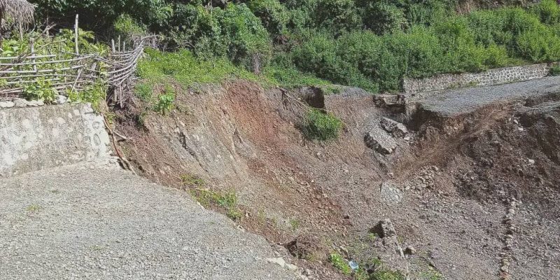 DRI sei dezloka IGEADI,I.P normaliza estrada kotu iha Sikone ba Kutete