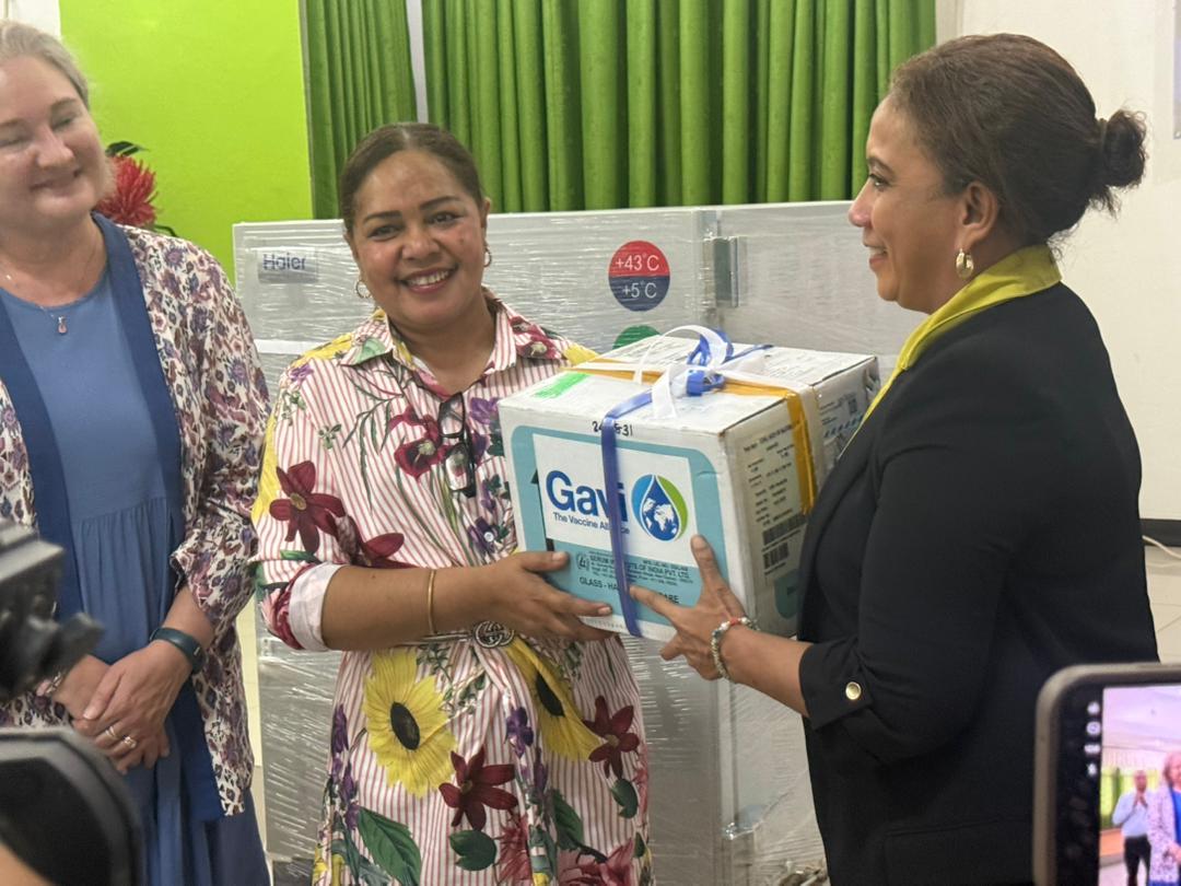 UNICEF entrega ekipamentu jeleira malirin ba MS