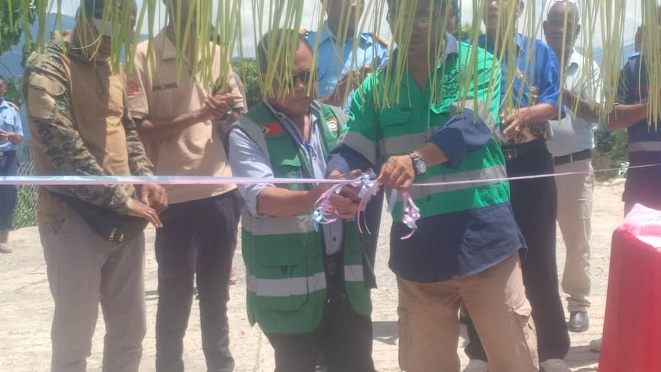 SMOP Vikeke no autoridade Ossú inaugura estrada rurál kilómetru haat iha Suku Builó liga bá Naharek   