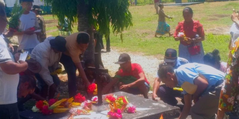 Autoridade no veteranu Uatulari selebra Masakre Uatulari Antiga