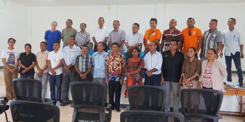 CARE kontinua implementa programa “Atensaun Proteina” ba eskola 65 iha Oekusi   