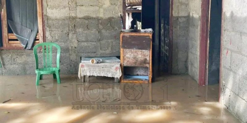 Udan boot loron tolu hamosu inundasaun, prejudika uma-kain 151 iha Pante Makasar