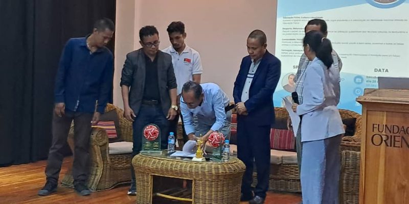 UNTL-FSTL reforsa kooperasaun iha modalidade Sepaktakraw ba estudante