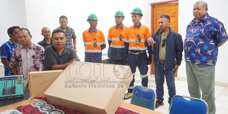 DNIK oferese Starlink ba Autoridade RAEOA instala ba sede suku 20 iha Oekusi