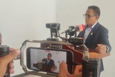 Retallista ne’ebé manipula presu kombustível sei prosesa tuir lei