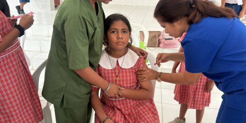 Estudante 164 iha Ensinu Báziku Maria Auxiliadora Komoro simu vasina HPV-Tetanus