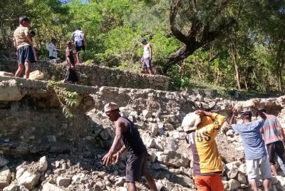 Komunidade hadi’ak estrada bá Bee-Manas Marobo