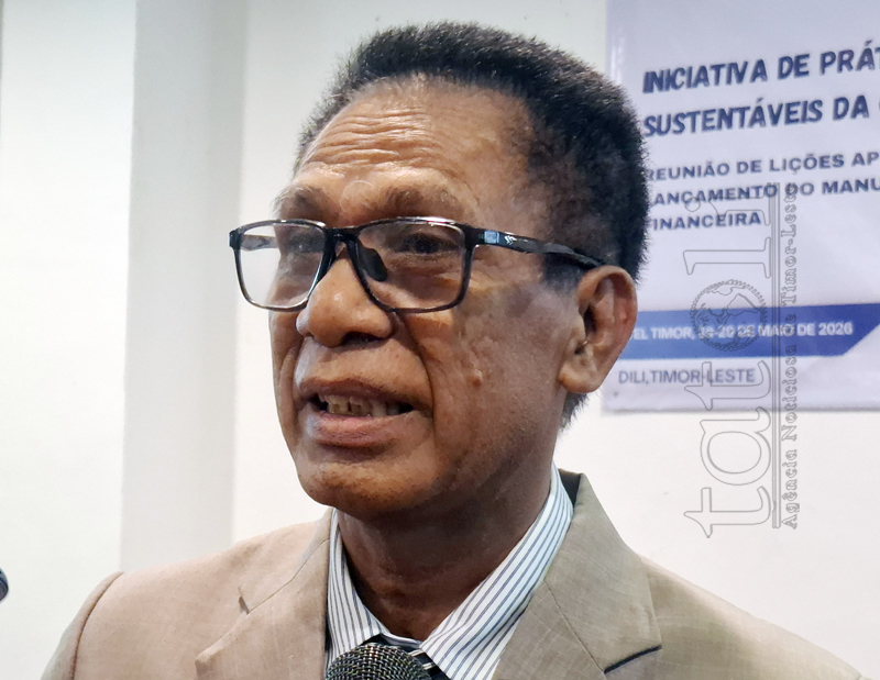 Inspetór entrega ona naran juíz ne’ebé atu halo promosaun ba Prezidente Tribunál Rekursu