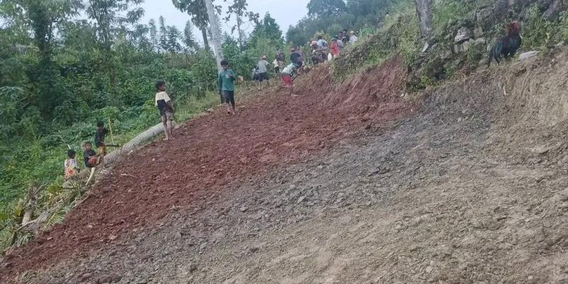 Populasaun loke estrada foun liga suku Soilesu-Obulo no Lasaun