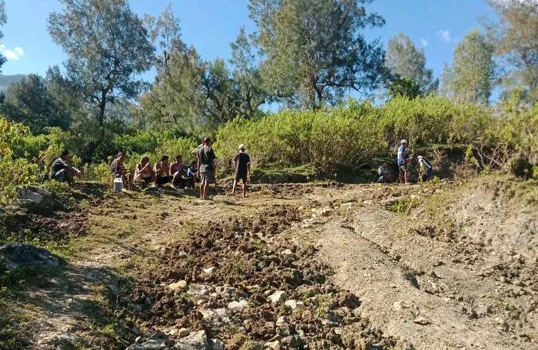 Komunidade Maleubu ho inisiativa hadi’ak estrada liga bá suku Lasaun-Ermera
