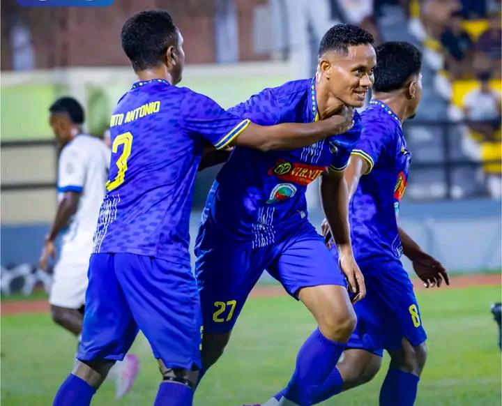 AD Santo António liki Vila Ataúru 1-0