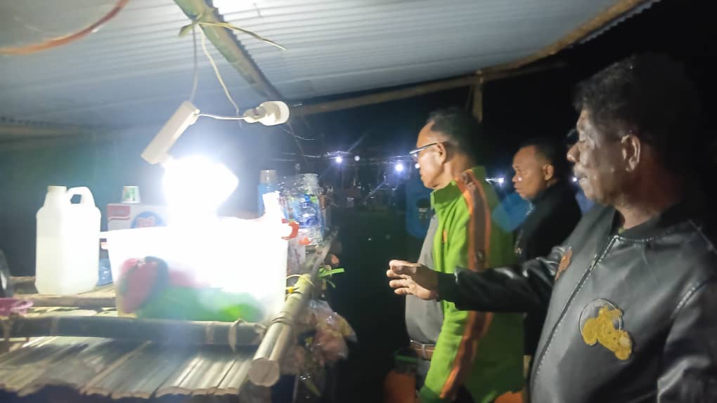 Autoridade Suku Makadike de Baixo realiza feira produtu lokál hodi komemora Loron Restaurasaun Independénsia 