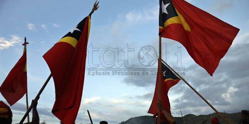Restaurasaun Independénsia: Estudante na’in-tolu selesionada nu’udár korpu isár bandeira