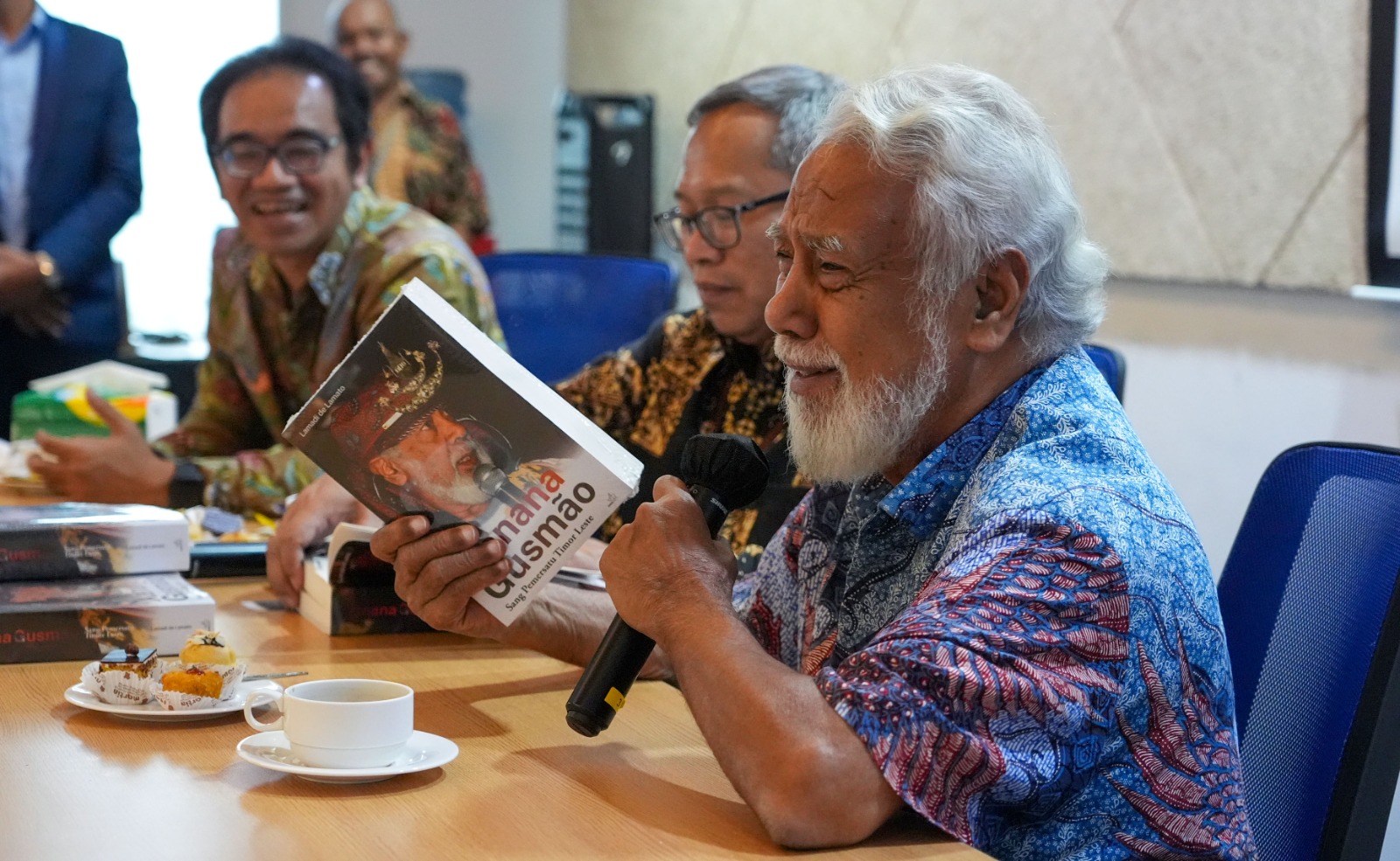 “Xanana Sang Pemersatu Timor-Leste”, livru husi Lamadi de Lamato