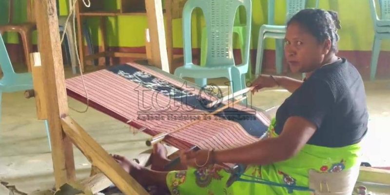 Soru-tais, harii moris: Feto Lourba sira promove kultura no ekonomia