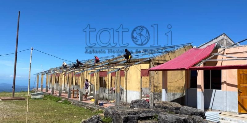 Inan-aman estudante apoia ME reabilita saladeaula tolu iha EBC Tapo