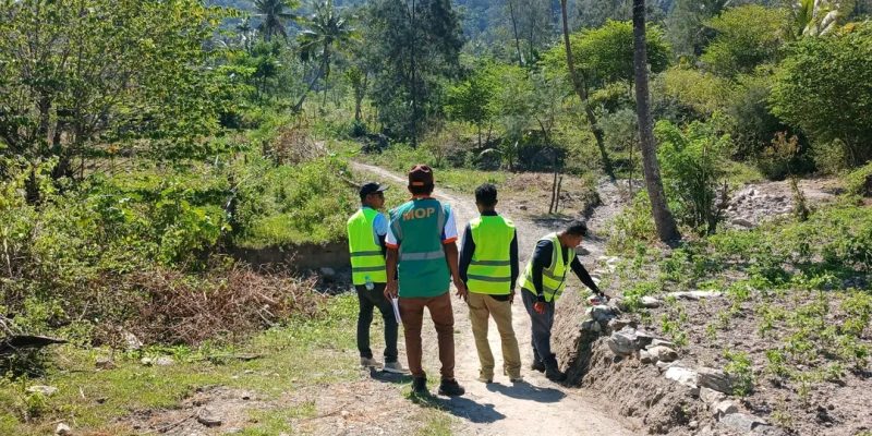 Obra Públika Bobonaru halo levantamentu dadus kona-ba estrada rurál iha Soilesu