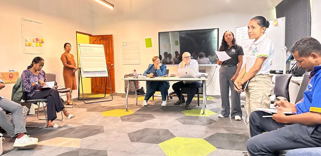 Jerente mídia iha Timor-Leste partisipa formasaun kona-ba Lideransa Sala Redasaun nian