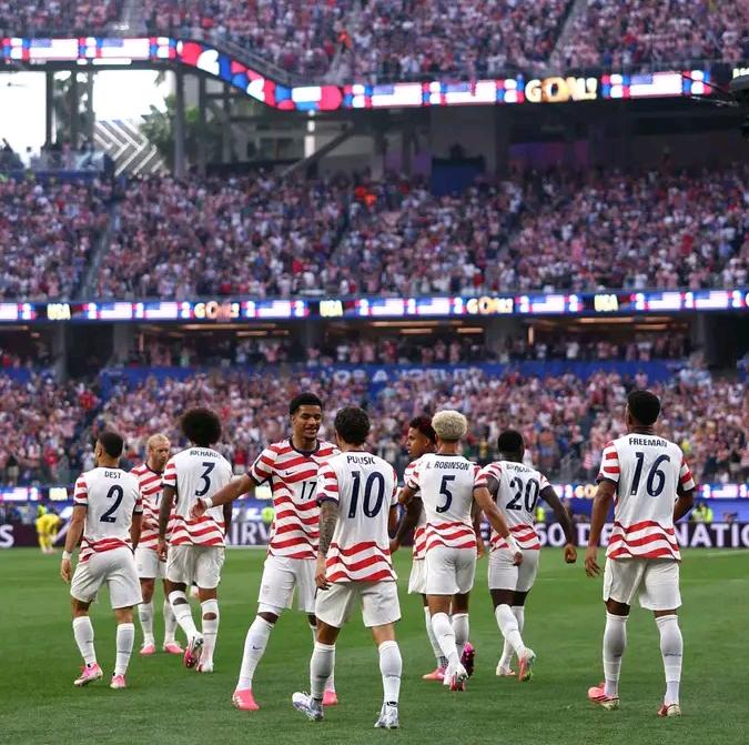 Estádiu Los Angeles nakdoko, EUA lulun Paraguai 4-1