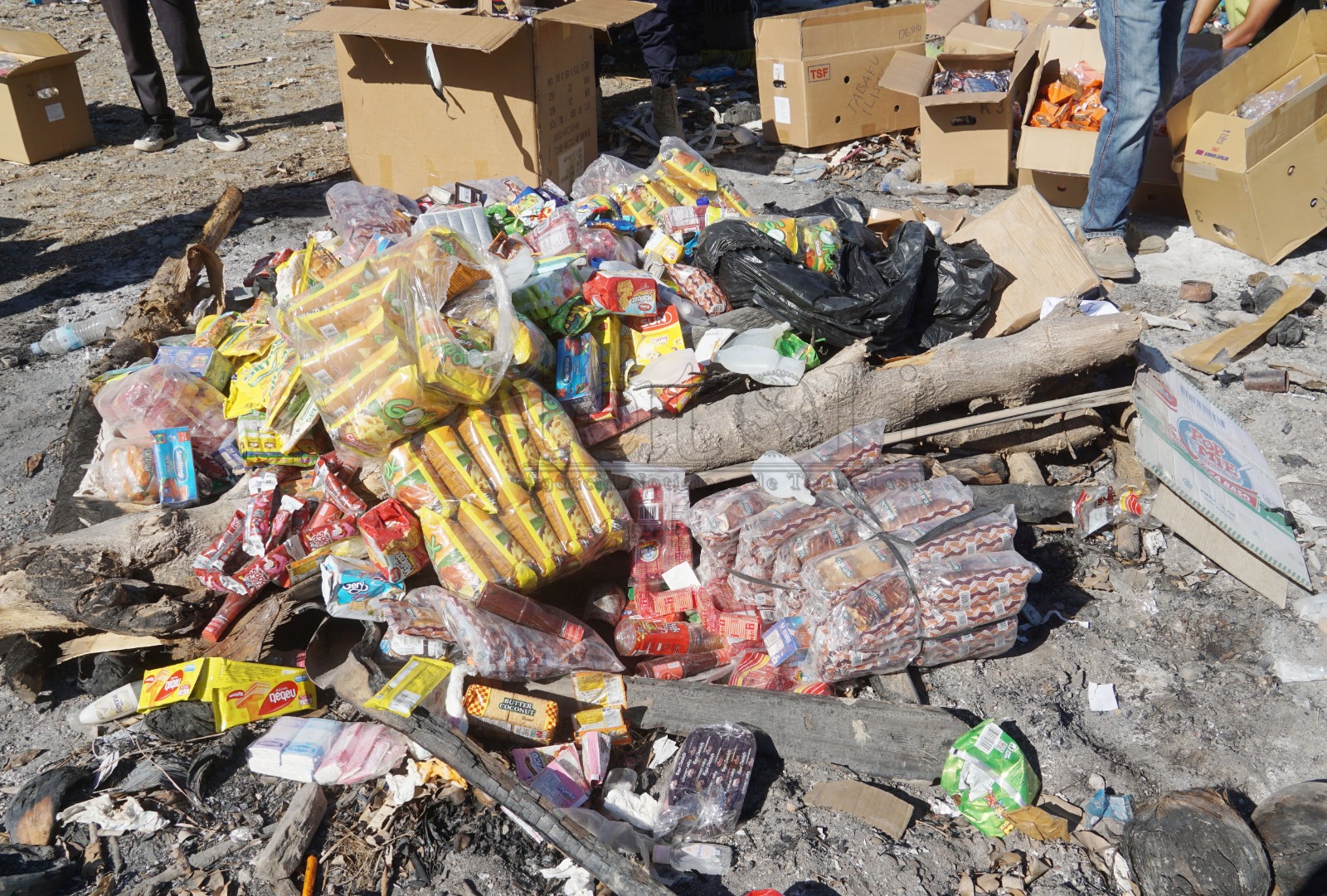AIFAESA halo destruisaun ba sasan liu prazu item 2.442 inklui tabaku ilisitu iha Oekusi