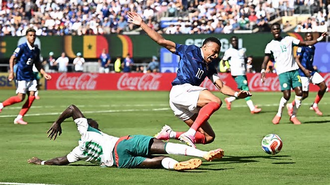 Golu rua husi Manu Aman Mbappé lori Fransa manán Senegal 3-1