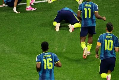 Manán Uzbekistaun 3-1, Kolombia provizóriu lidera Grupu K
