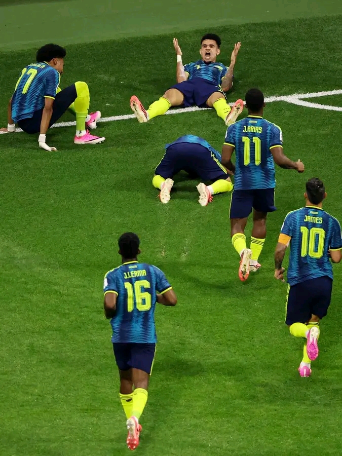 Manán Uzbekistaun 3-1, Kolombia provizóriu lidera Grupu K