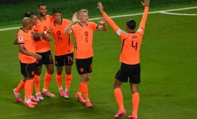 Olanda halakon Tunízia 3-1