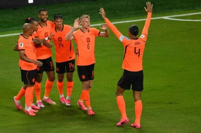 Olanda halakon Tunízia 3-1