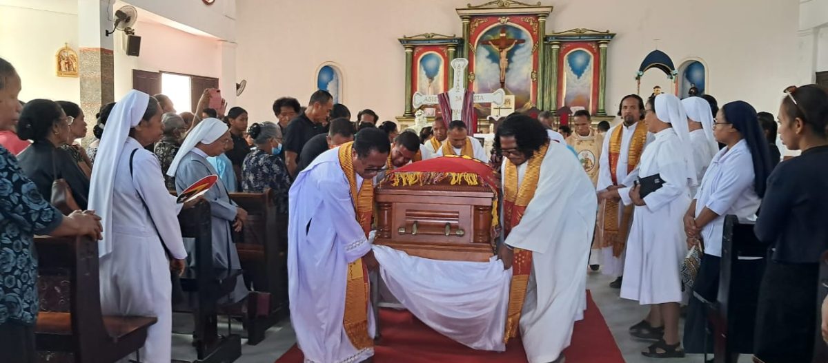 Padre Agostinho nu’udár saserdote ne’ebé fiél ba Maromak no nakonu ho responsabilidade