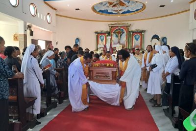 Padre Agostinho nu’udár saserdote ne’ebé fiél ba Maromak no nakonu ho responsabilidade