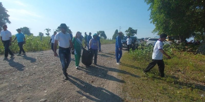 Autoridade Kovalima no komunidade realiza limpeza jerál iha Tasi Suai hodi selebra loron Oseana