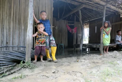 UNICEF: Metade husi labarik iha mundu hetan ameasa tolu husi klimátika ne’ebé mak akontese beibeik 