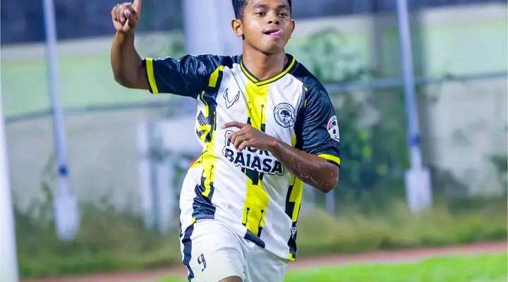 Albert Tefa sai fitun, Hibers halo festa golu 6-1