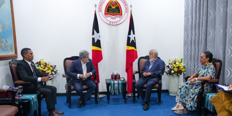 Dekanu FD-UNTL atualiza kooperasaun servisu ho Universidade Lisboa ba PM Xanana