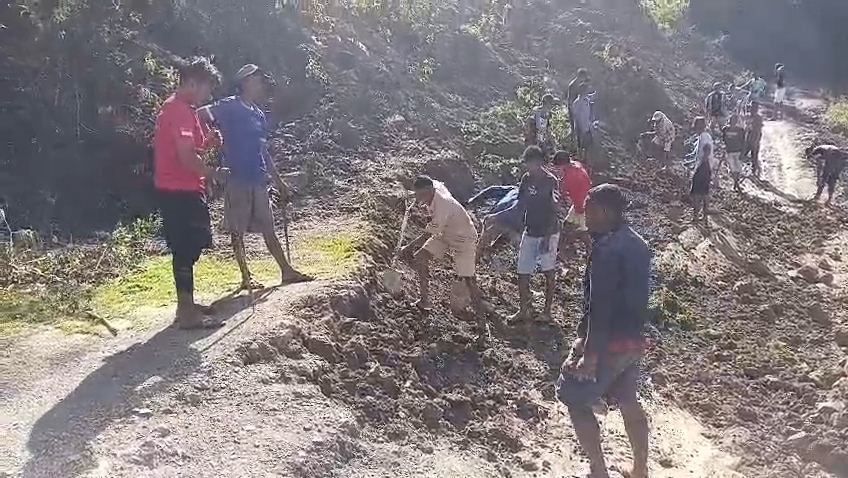 Komunidade suku Fatumea ho inisiativa hadi’a rasik sira-nia estrada