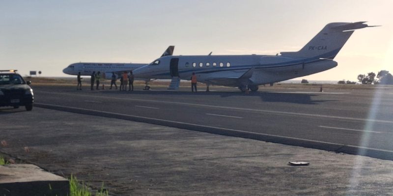 Servisu Migrasaun klarifika entrada sidadaun indonézia na’in-tolu ho Jet Privadu
