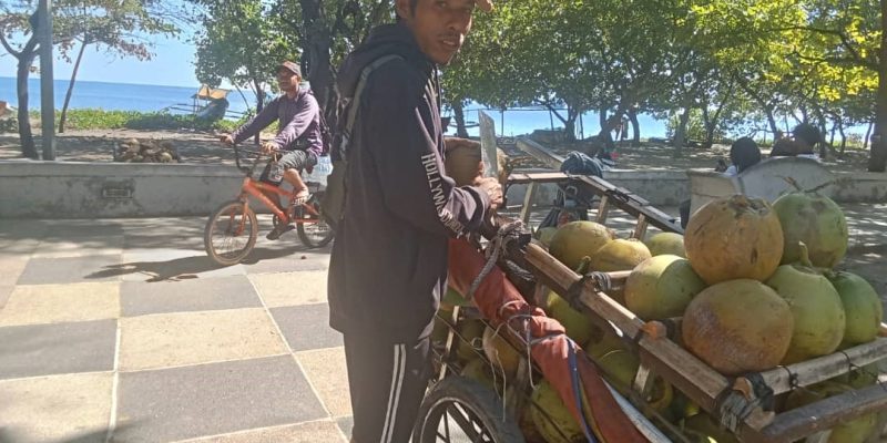 Vendedór ambulante nu’u husu fatin permanente atu bele faan ho hakmatek