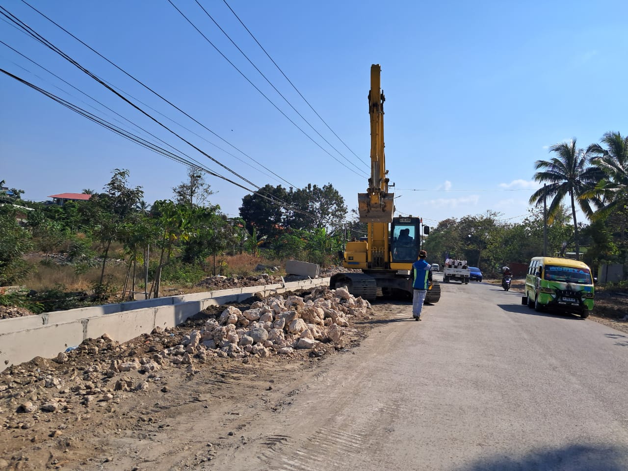 Konstrusaun estrada urbana Baukau iha progresu